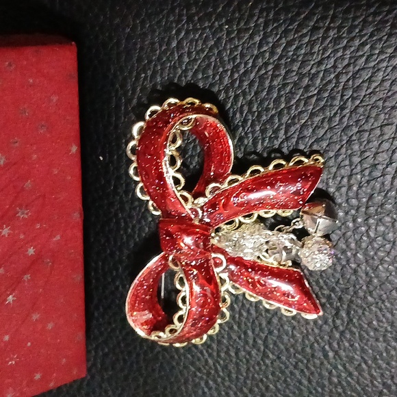 Merry and Bright Red Bow Pin - Picture 2 of 4